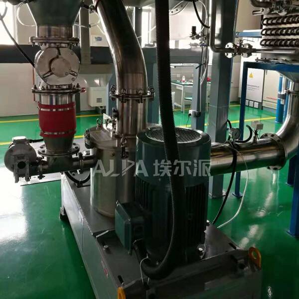 漳州某工貿公司 購買三元材料工業制粉機CSM510